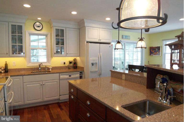 427 Manor Road Arnold, MD 21012 - Photo 5 of 30 Kitchen