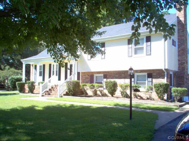 522 Clauson Road Richmond, VA 23227 - Photo 1 of 1 Exterior Front - View of House From Driveway
