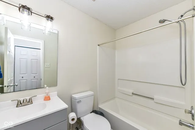 $279,000 | 2271 Hampton Court, Plainfield, IN 46168