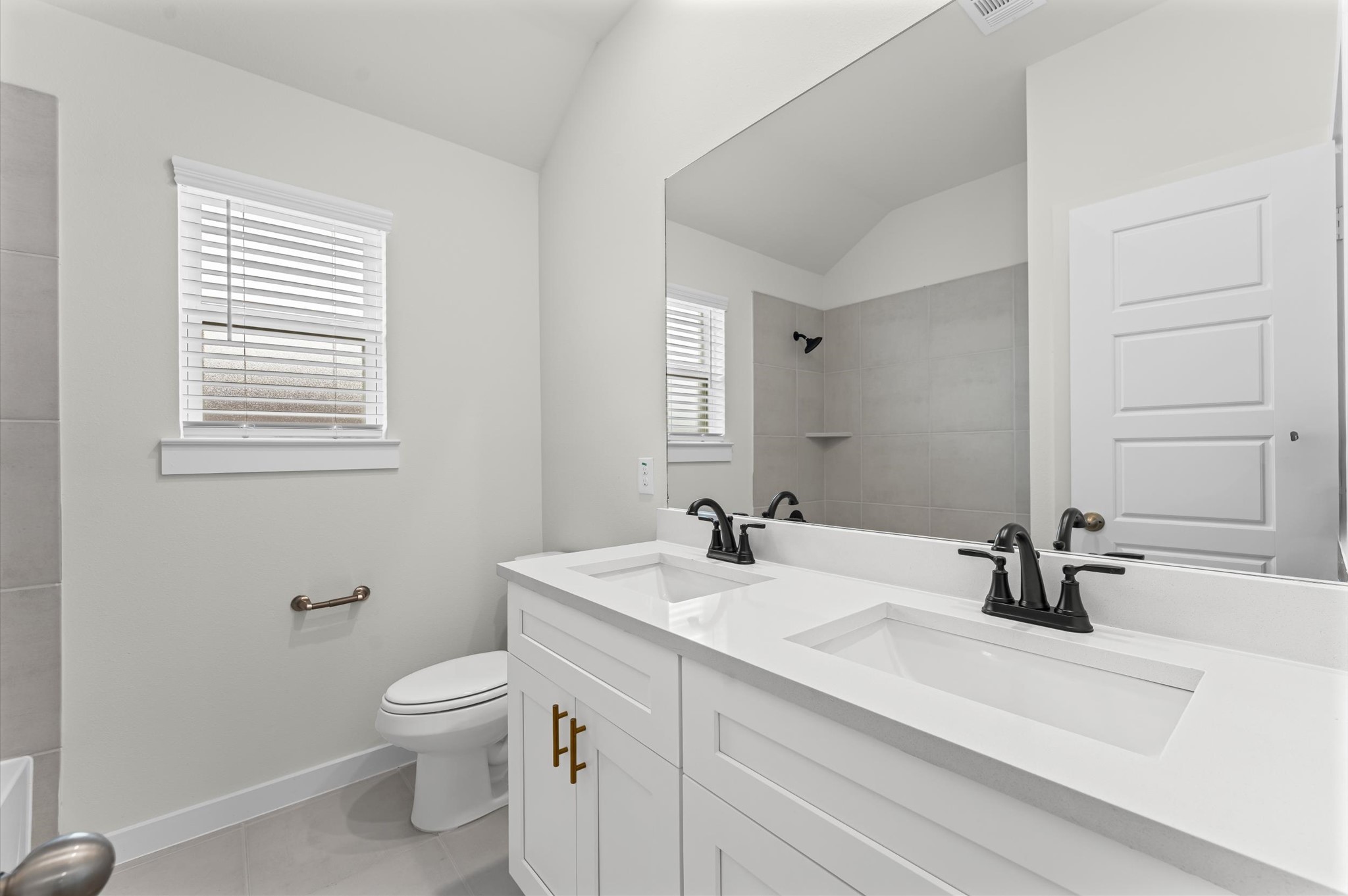 8322 Amethyst Valley Lane Angleton, TX 77515 - Photo 4 of 9