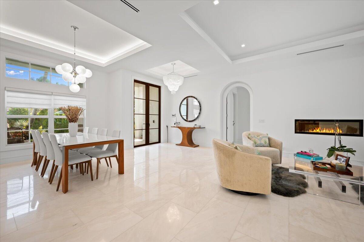 160 Beacon Lane Jupiter Inlet Colony, FL 33469 - Photo 13 of 56 21-LUX4225.jpg1