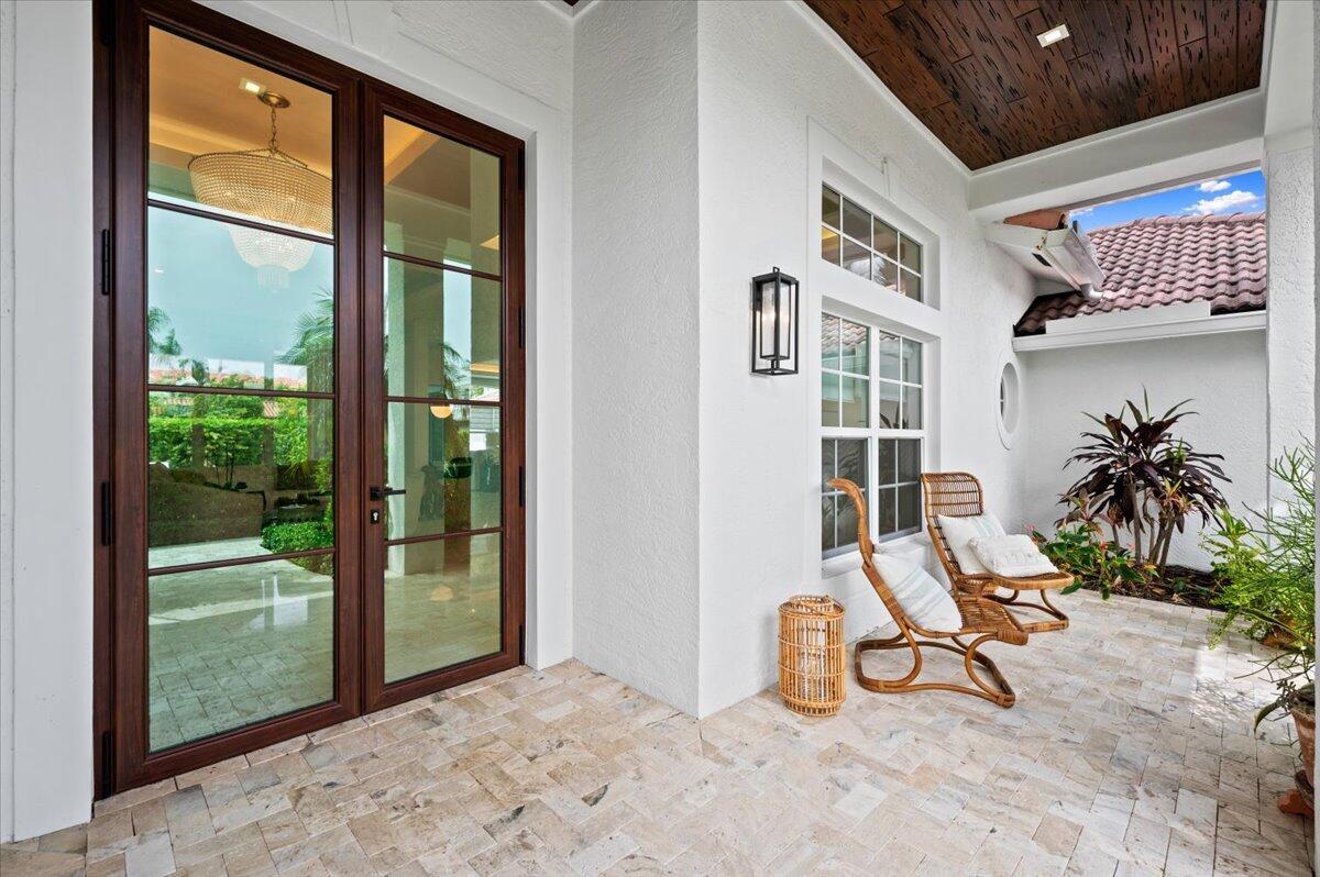 160 Beacon Lane Jupiter Inlet Colony, FL 33469 - Photo 2 of 56 05-LUX4130