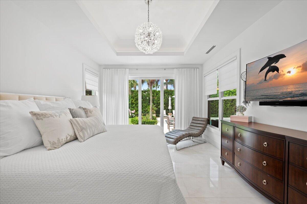 160 Beacon Lane Jupiter Inlet Colony, FL 33469 - Photo 22 of 56 52-LUX4350.jpg1