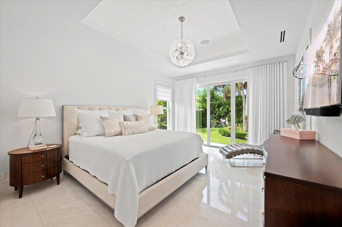 160 Beacon Lane Jupiter Inlet Colony, FL 33469 - Photo 23 of 56 49-LUX4340.jpg1