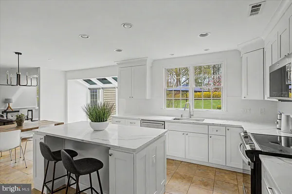 $975,000 | 5693 Cottageville Lane, Doylestown, PA 18902