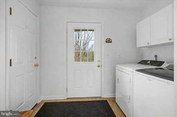 $975,000 | 5693 Cottageville Lane, Doylestown, PA 18902