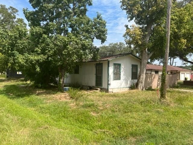 205 Earl Street Clute, TX 77531 - Photo 3 of 6
