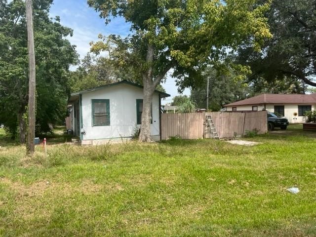 205 Earl Street Clute, TX 77531 - Photo 4 of 6
