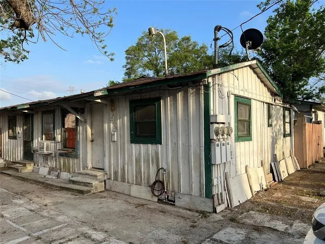 $48,000 | 205 Earl Street, Clute, TX 77531