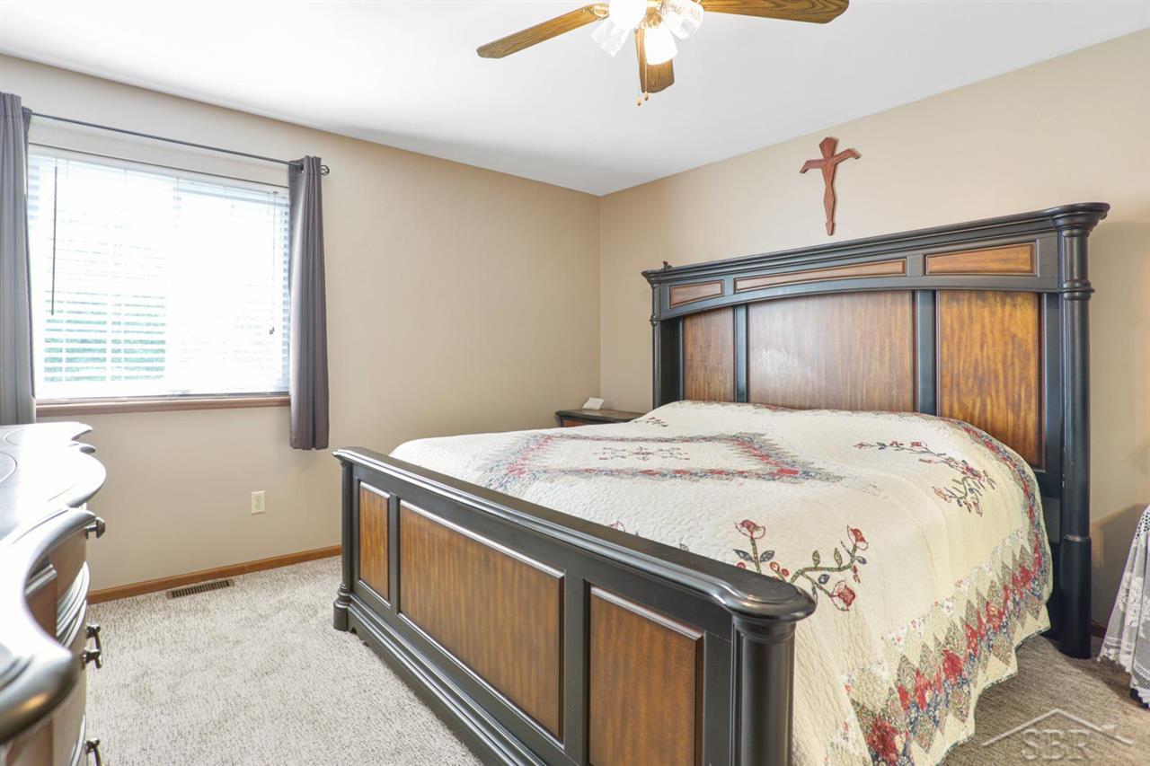 7373 West Stanley Road Flushing, MI 48433 - Photo 21 of 50 50047659-21.JPG
