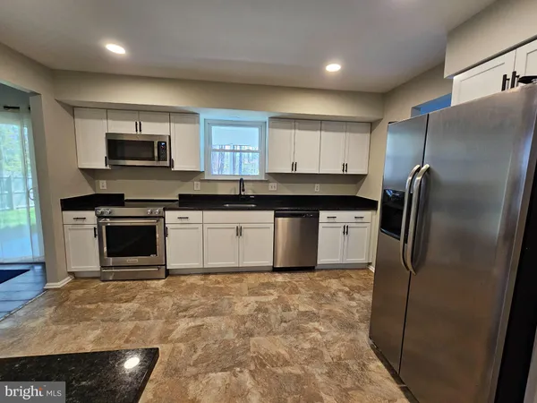 $372,000 | 27 Hartsdale Lane, Sicklerville, NJ 08081