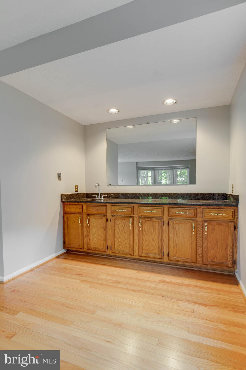 2332 Club Pond Lane Reston, VA 20191 - Photo 16 of 39 Wet Bar off of Family Room