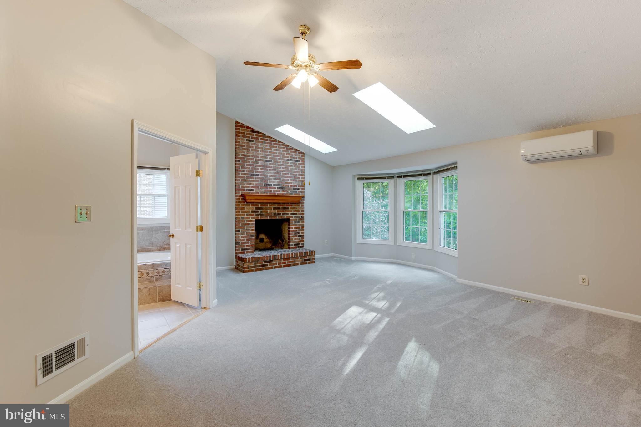 2332 Club Pond Lane Reston, VA 20191 - Photo 19 of 39 Cathedral Cielings in Master