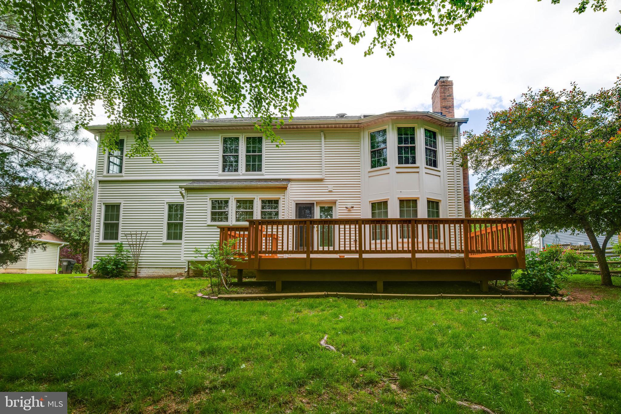 2332 Club Pond Lane Reston, VA 20191 - Photo 35 of 39