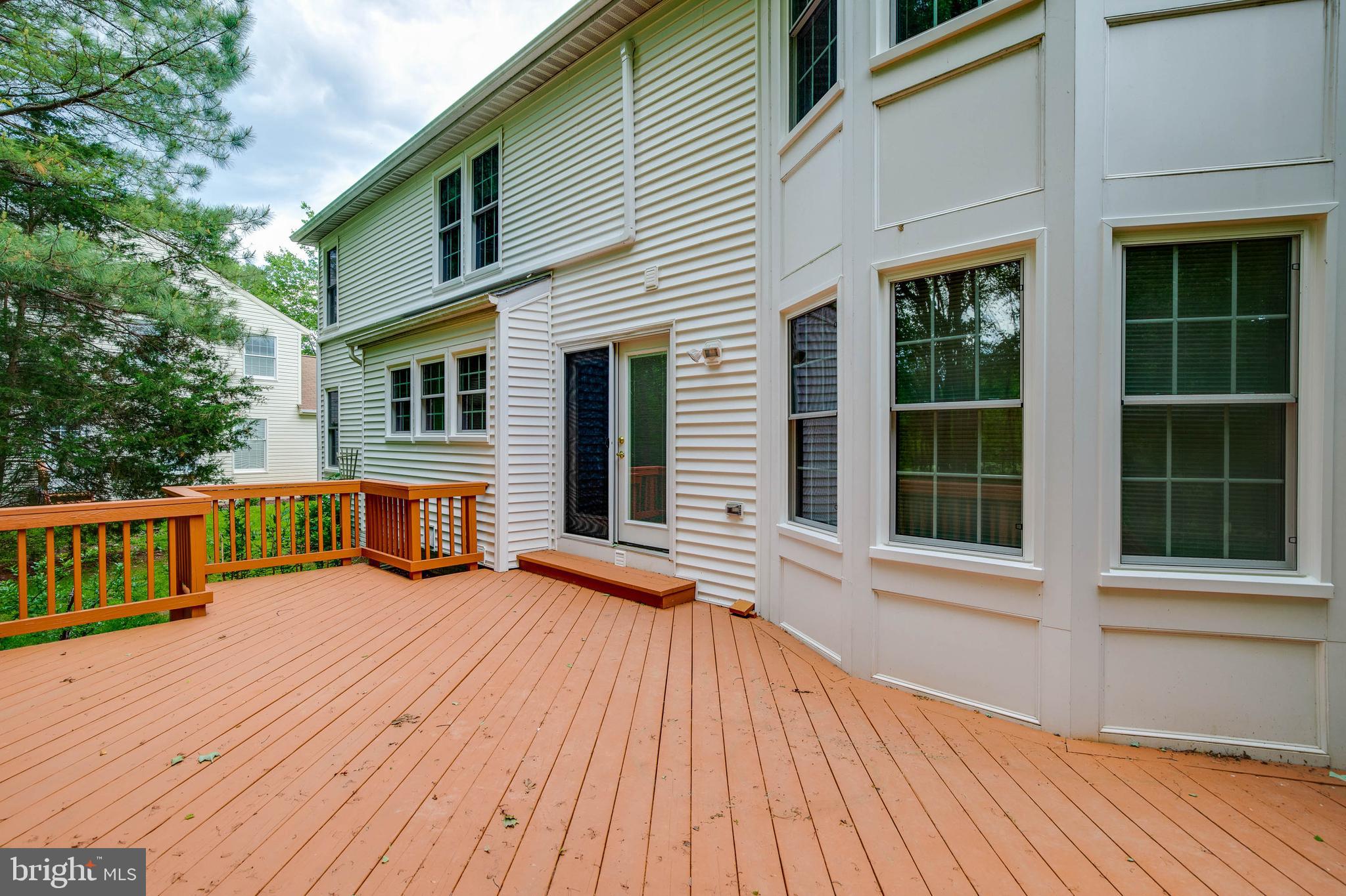 2332 Club Pond Lane Reston, VA 20191 - Photo 36 of 39