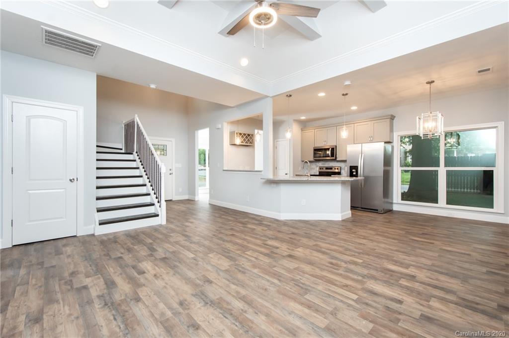 13621 Phillips Road Matthews, NC 28105 - Photo 5 of 33 Gallery Image 5