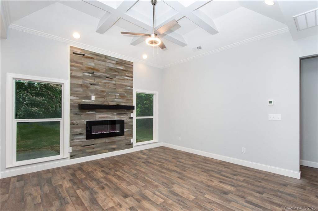 13621 Phillips Road Matthews, NC 28105 - Photo 6 of 33 Gallery Image 6