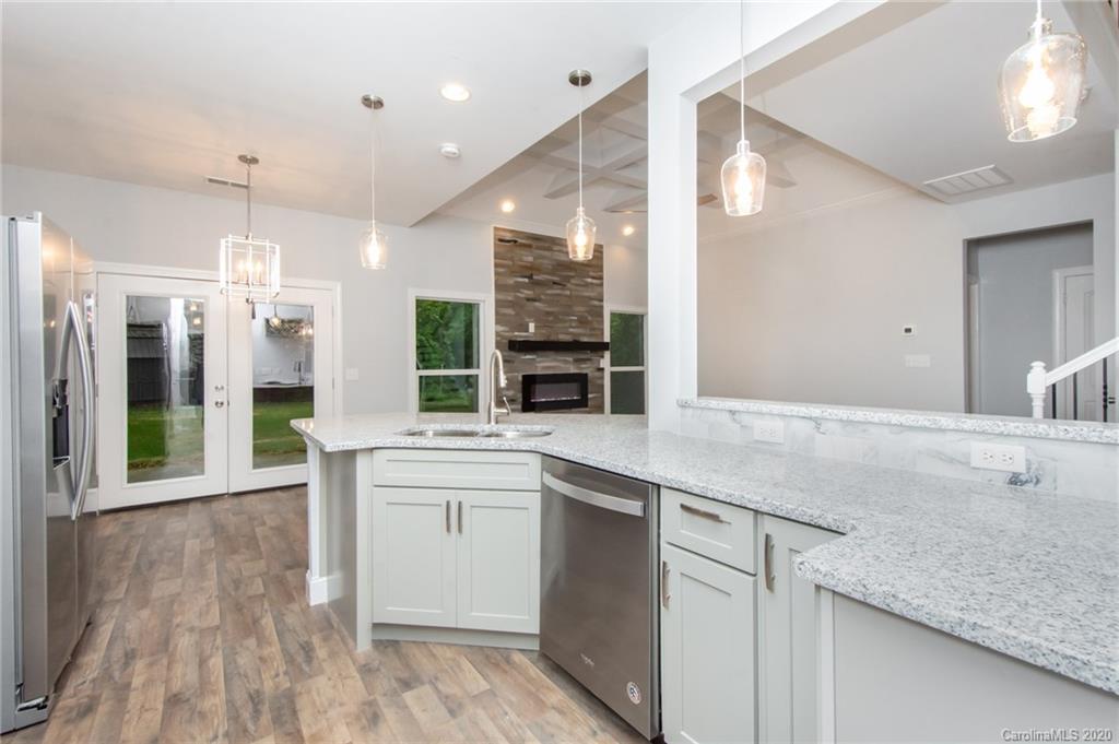 13621 Phillips Road Matthews, NC 28105 - Photo 7 of 33 Gallery Image 7