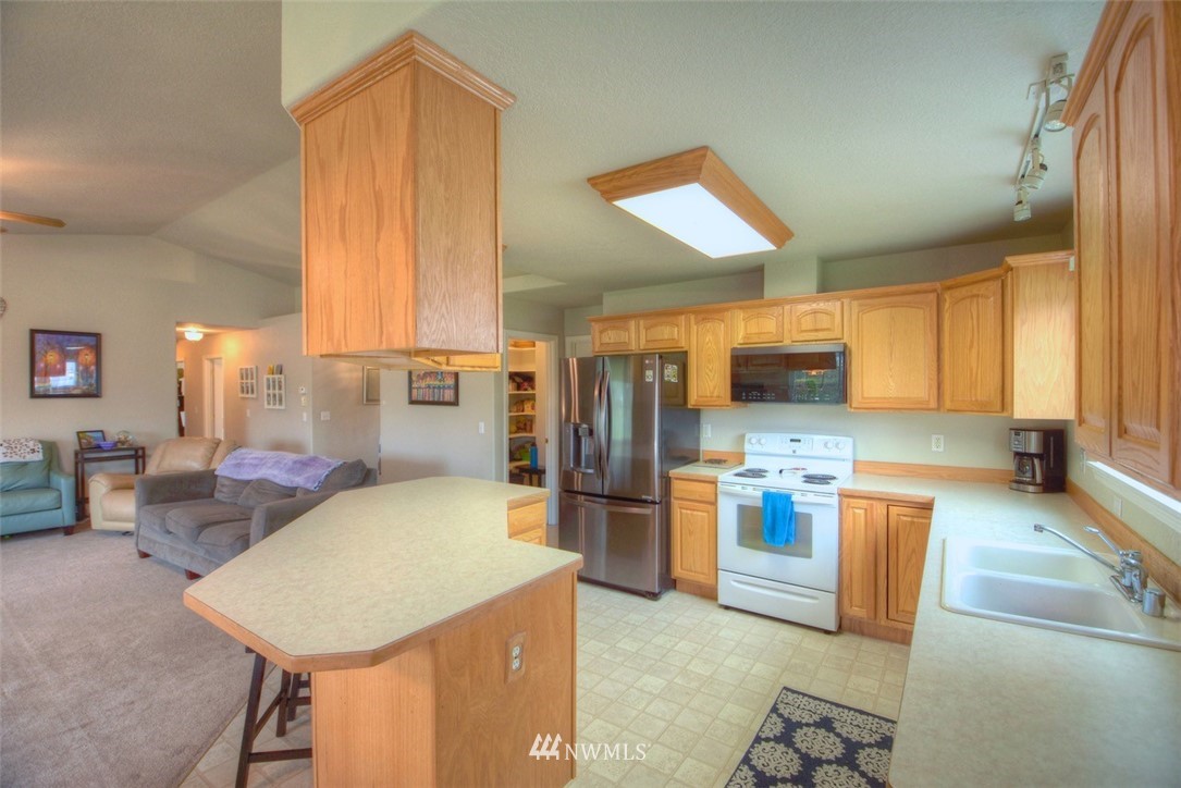 2512 Foron Road Centralia, WA 98531 - Photo 4 of 19 Gallery Image 4