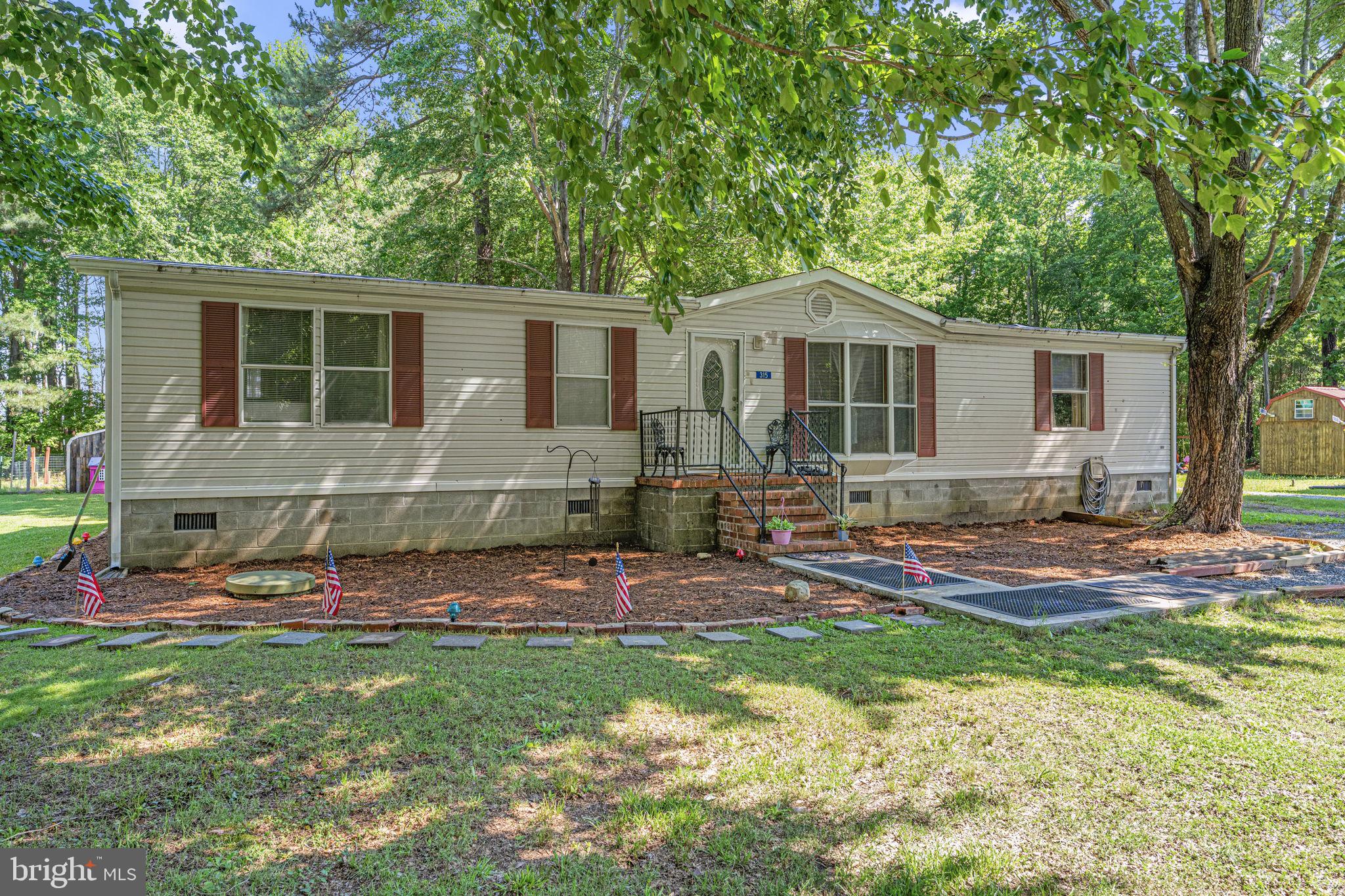 315 Blackberry Road Reedville, VA 22539 - Photo 1 of 23