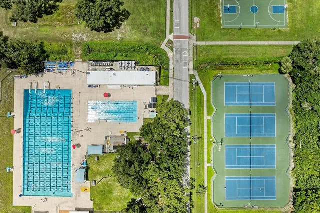 $719,300 | 2132 Hyde Park Circle, Sarasota, FL 34239