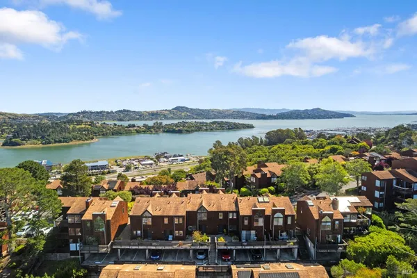 $918,000 | 363 Headlands Court, Sausalito, CA 94965