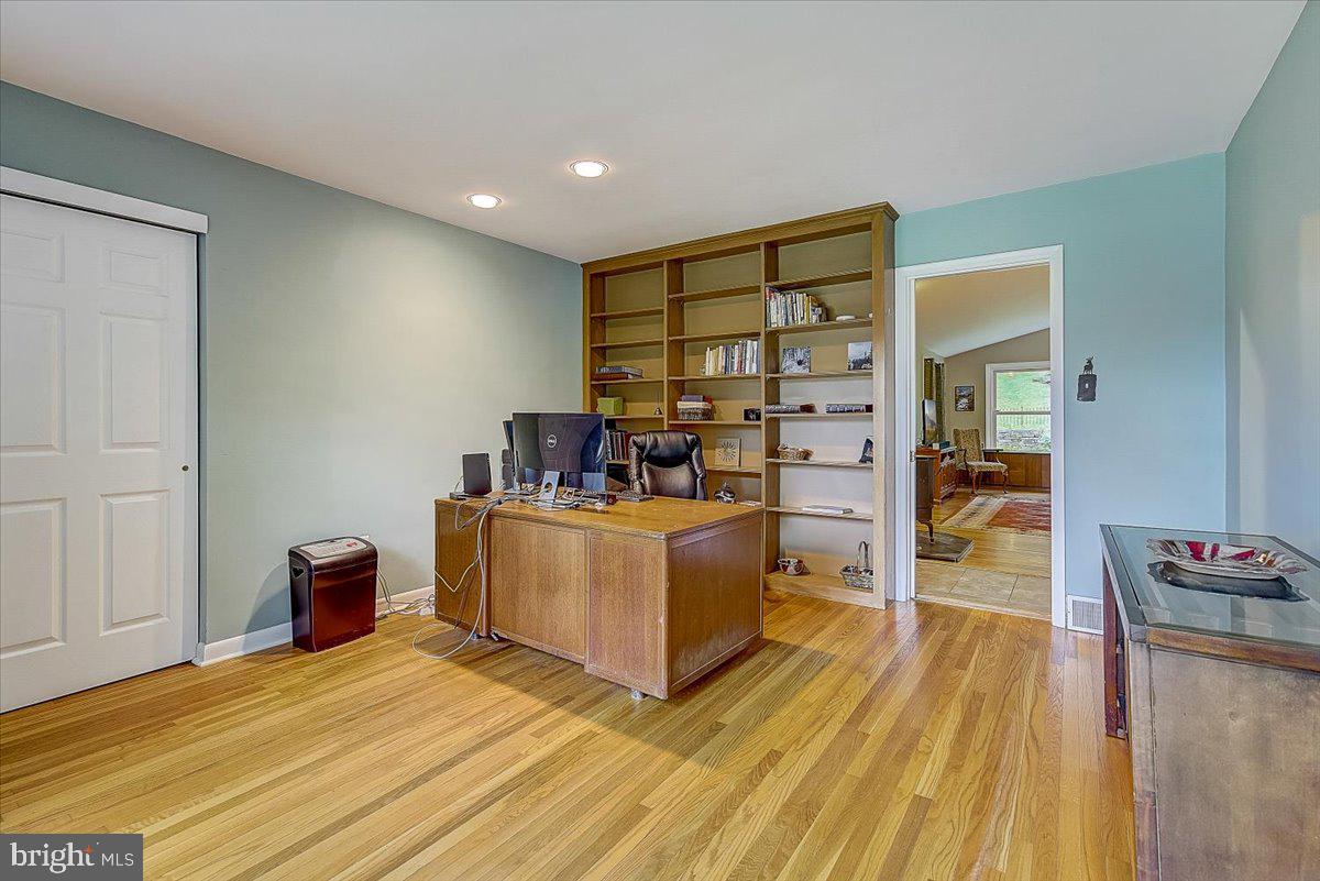 8200 Fenton Road Glenside, PA 19038 - Photo 26 of 72 Gallery Image 26