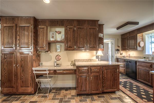 60 Old Coach Road Cohasset, MA 02025 - Photo 5 of 30 Gallery Image 5