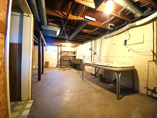 $94,500 | 1168 Prospect Avenue, Windom, MN 56101