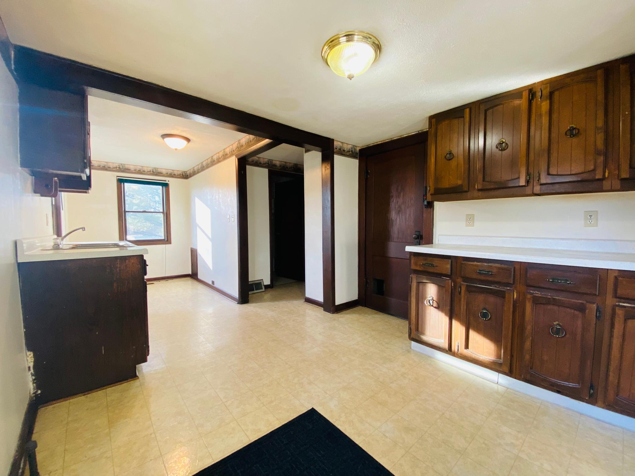 1168 Prospect Avenue Windom, MN 56101 - Photo 5 of 21