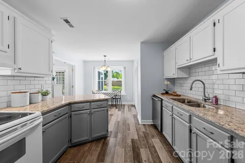 $499,900 | 11232 Coachman Circle, Charlotte, NC 28277