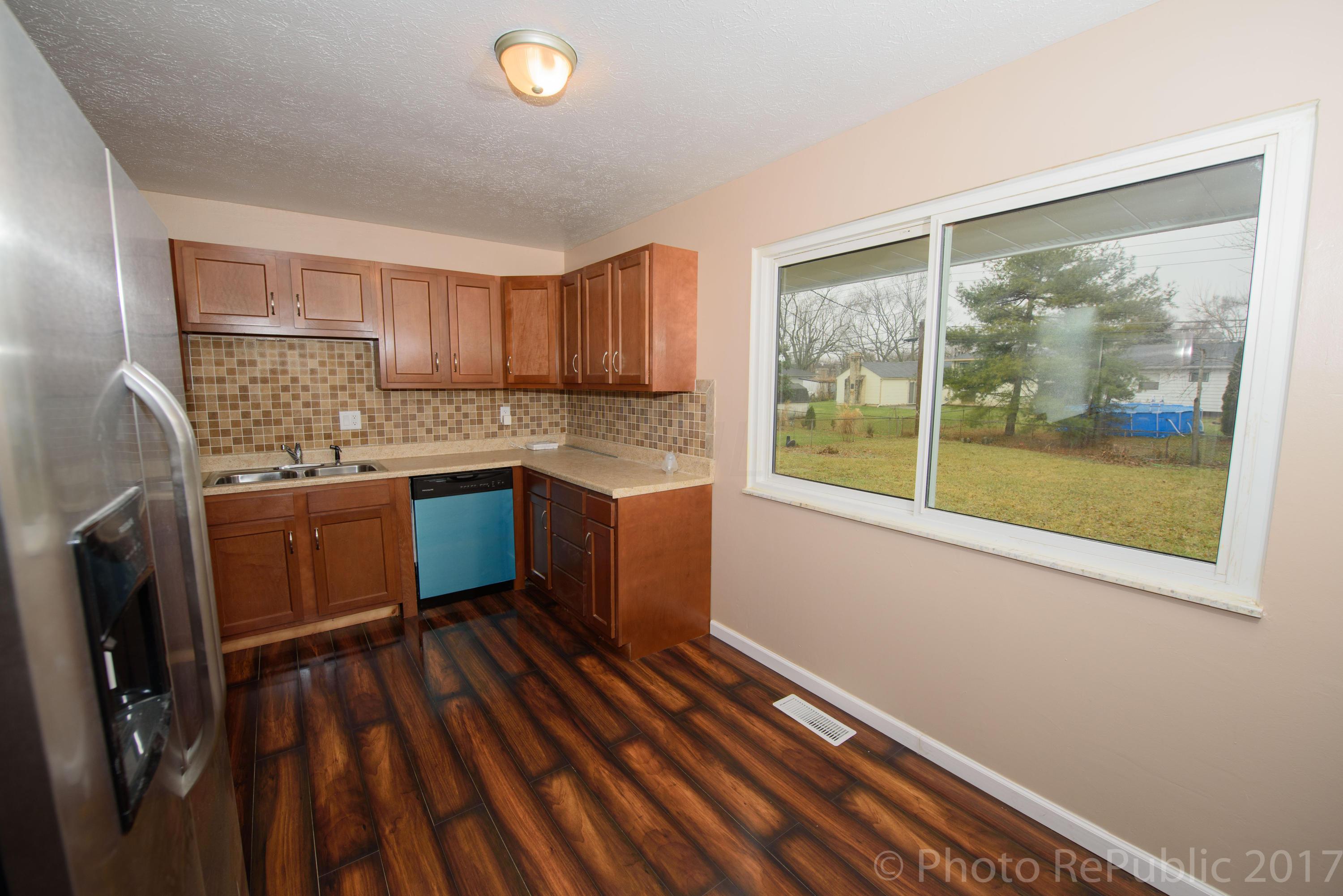 5142 Rutledge Drive South Columbus, OH 43232 - Photo 4 of 19
