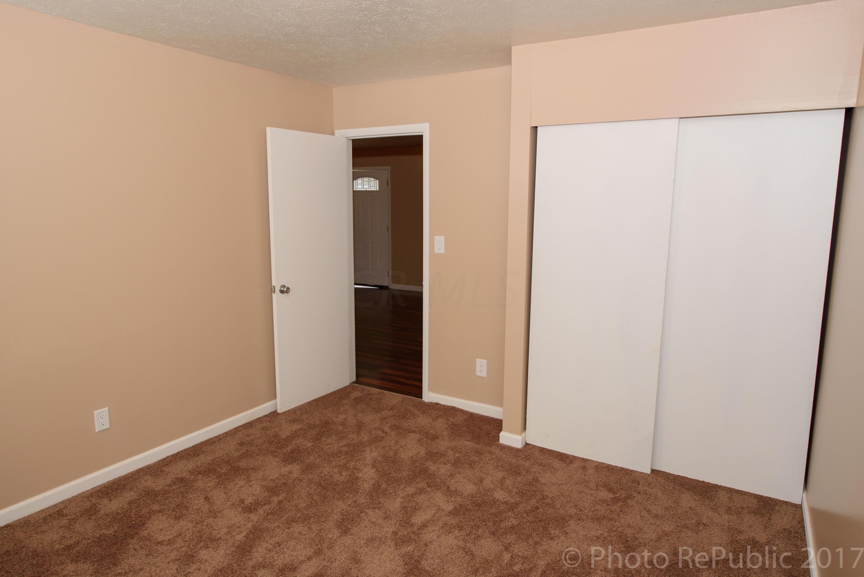 5142 Rutledge Drive South Columbus, OH 43232 - Photo 7 of 19