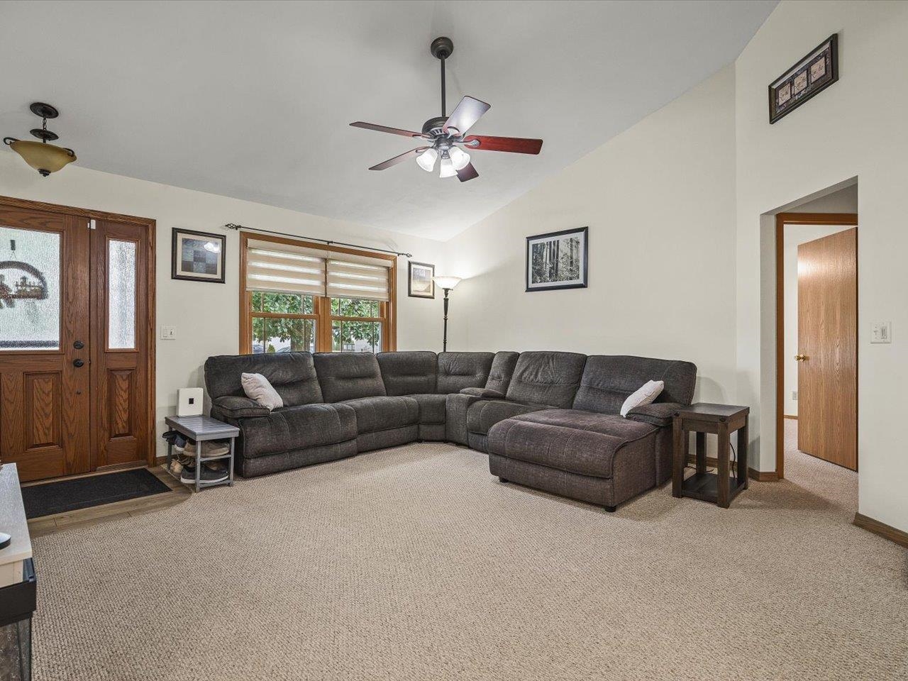 855 Bayfield Road Rockton, IL 61073 - Photo 6 of 54