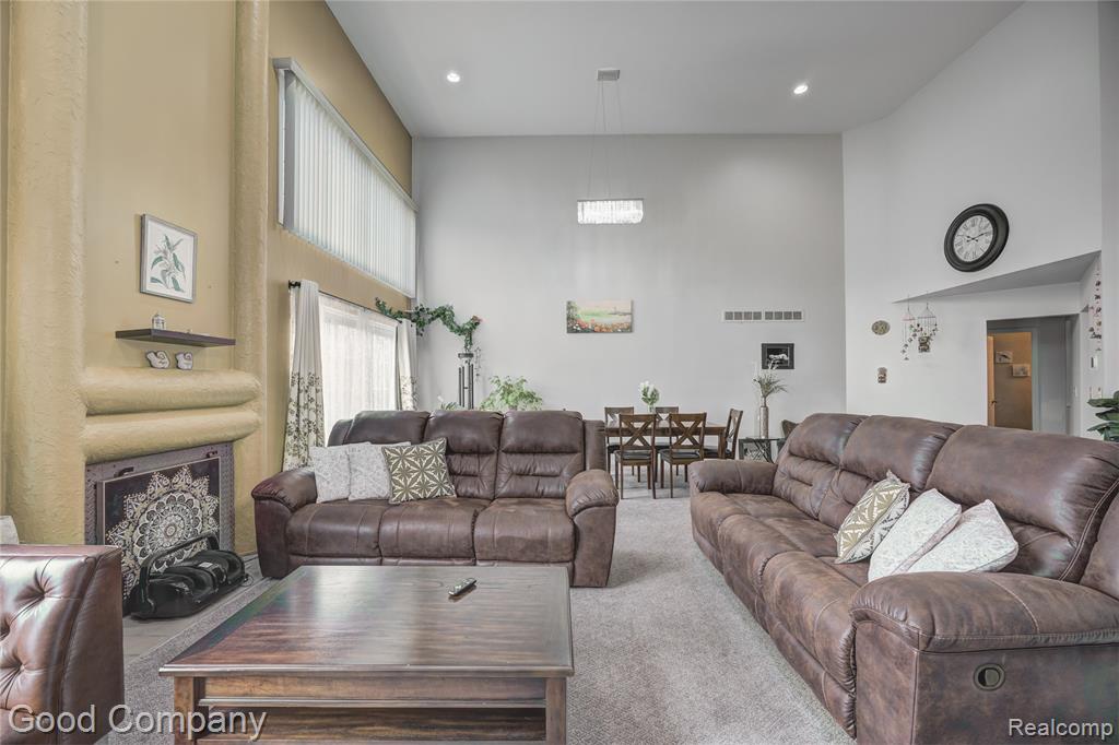 6255 Celeste Road West Bloomfield, MI 48322 - Photo 9 of 50