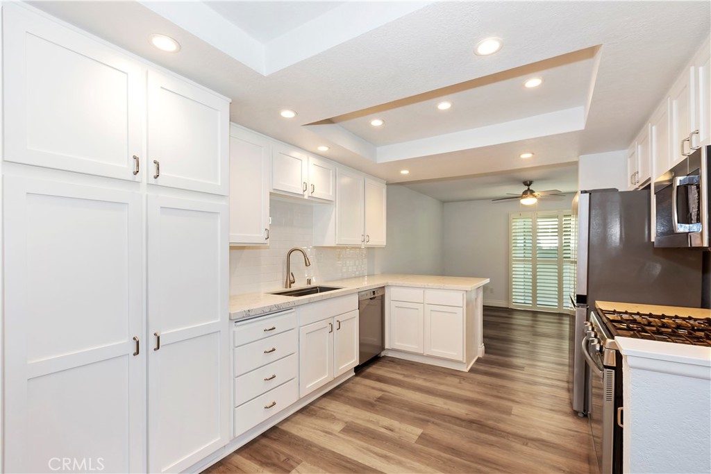 2192 Avocado Way Tustin, CA 92782 - Photo 11 of 41