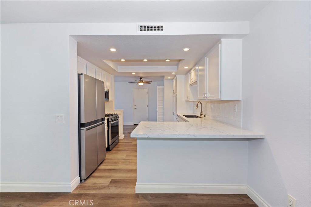 2192 Avocado Way Tustin, CA 92782 - Photo 9 of 41