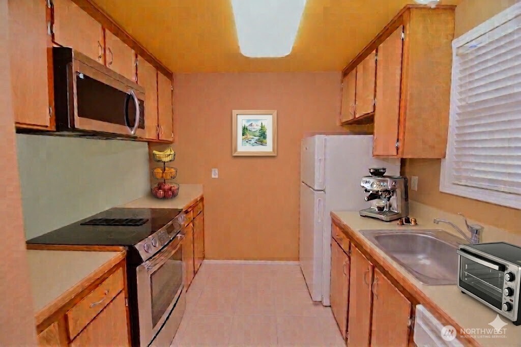 2629 Rucker Avenue, Unit 3 Everett, WA 98201 - Photo 9 of 15