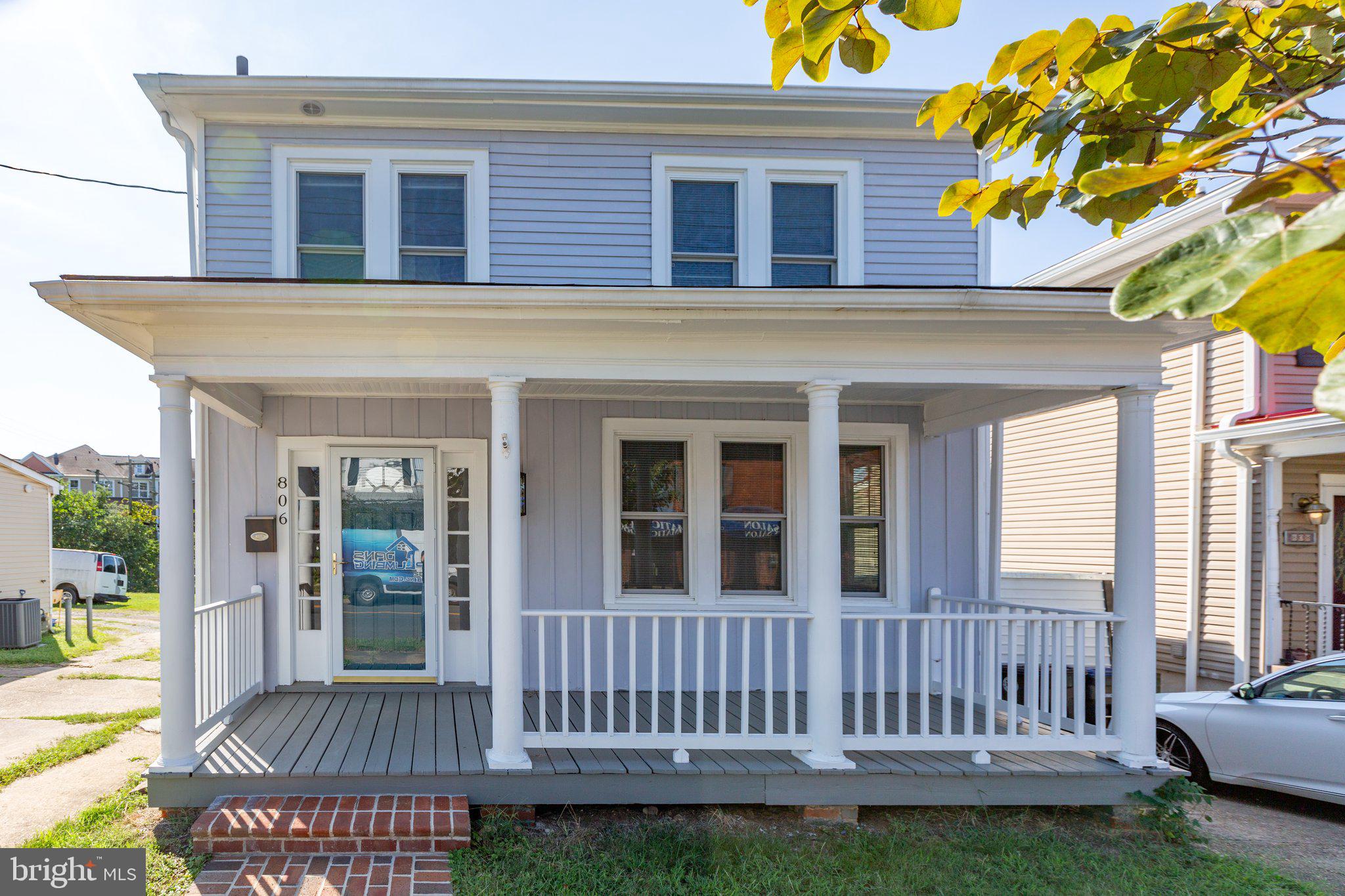 806 Lafayette Boulevard Fredericksburg, VA 22401 - Photo 1 of 41
