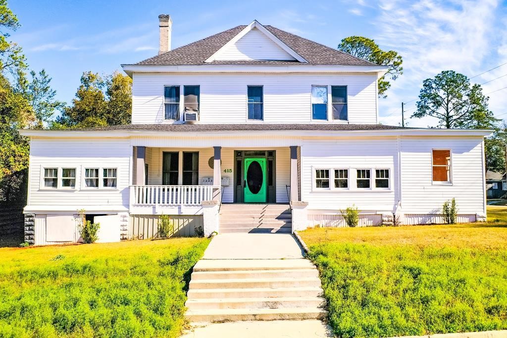 415 Dewey Street Waycross, GA 31501 - Photo 1 of 54