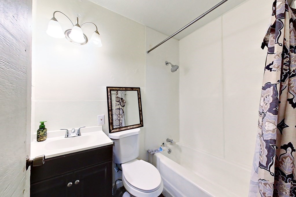 415 Dewey Street Waycross, GA 31501 - Photo 15 of 54