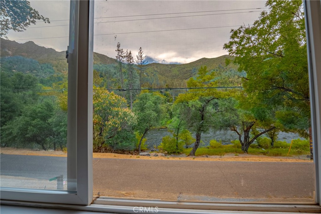 9977 Incline Road El Portal, CA 95318 - Photo 19 of 46 a view of a door front of a house