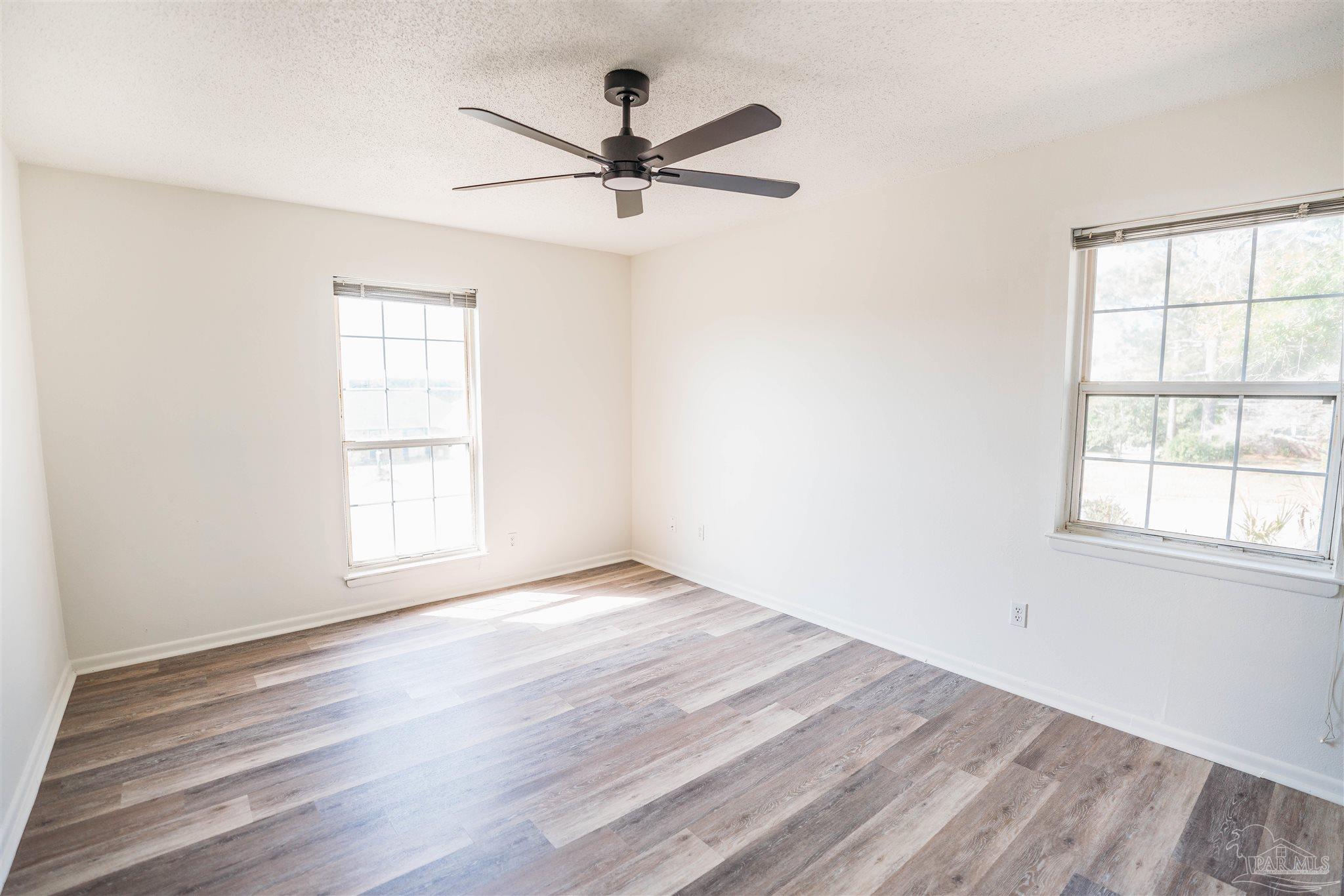2530 Tomlinson Road Pensacola, FL 32526 - Photo 20 of 24