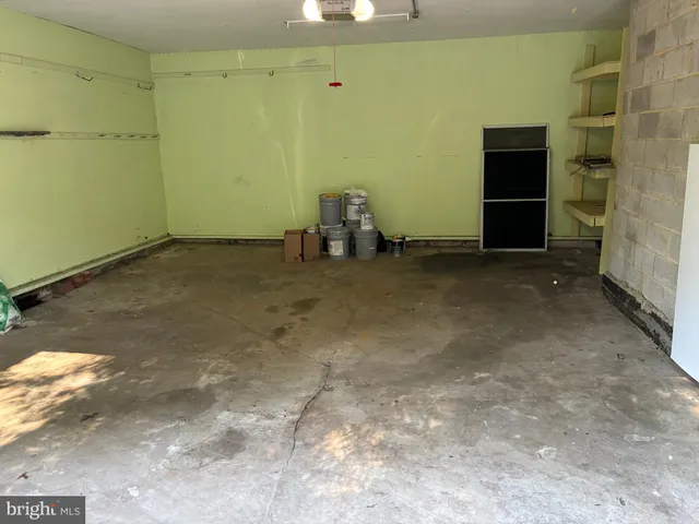 a view of room with walk in closet