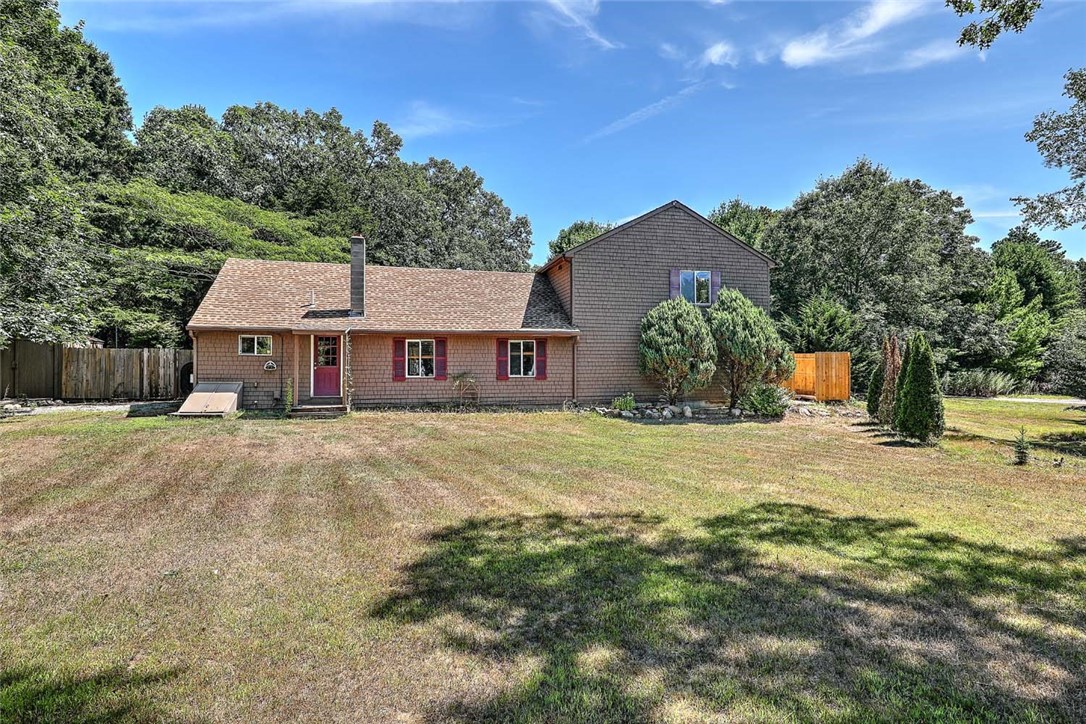 10 Narrow Lane Charlestown, RI 02813 - Photo 3 of 48