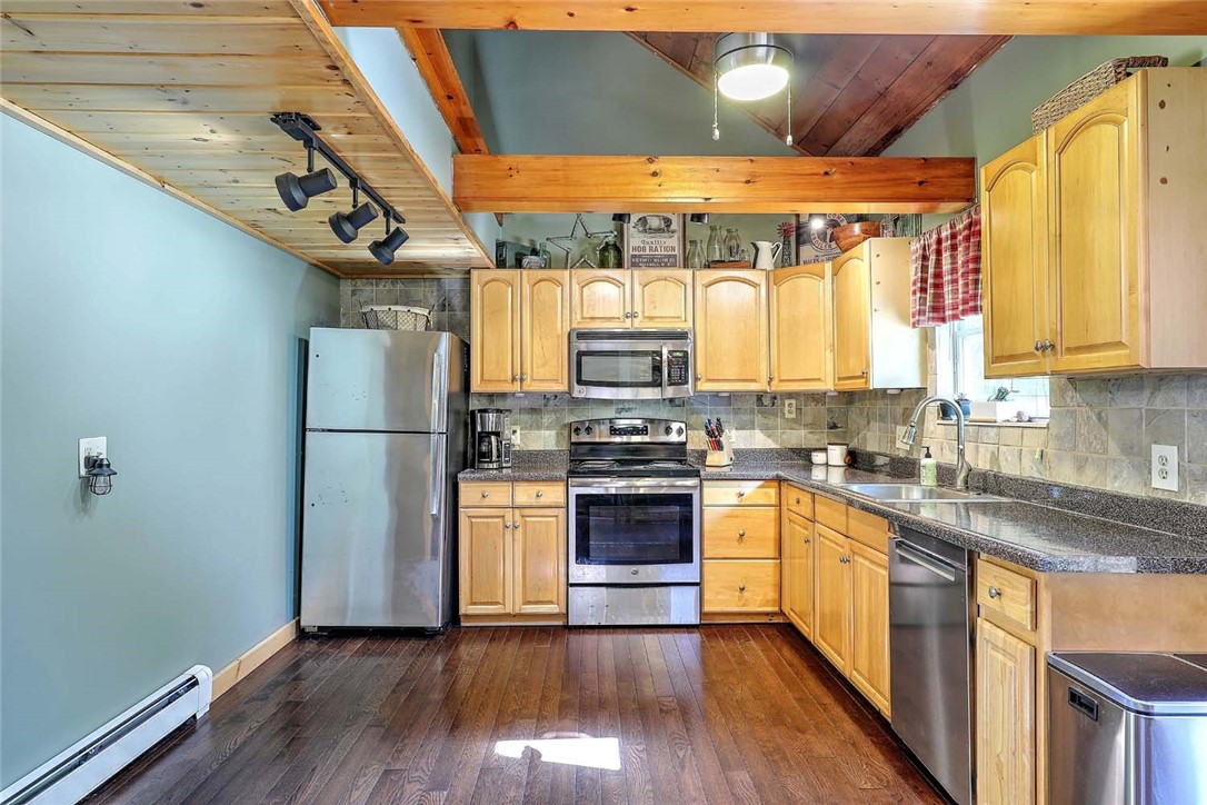 10 Narrow Lane Charlestown, RI 02813 - Photo 9 of 48