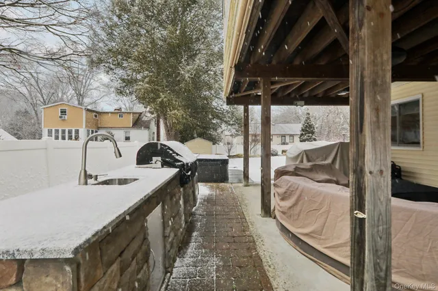 $840,000 | 4 Austin Way, Tappan, NY 10983