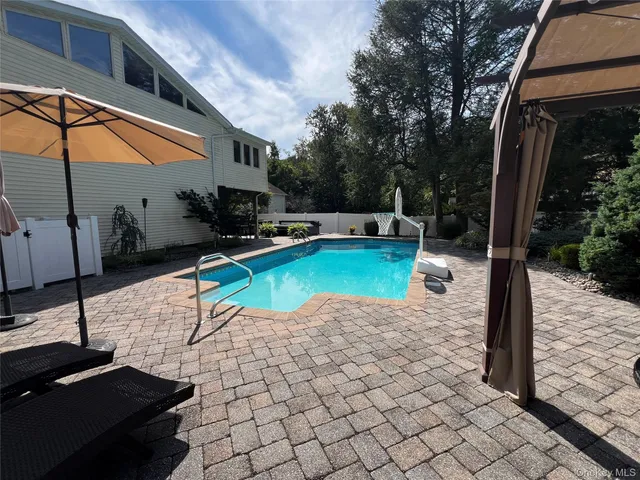 $840,000 | 4 Austin Way, Tappan, NY 10983