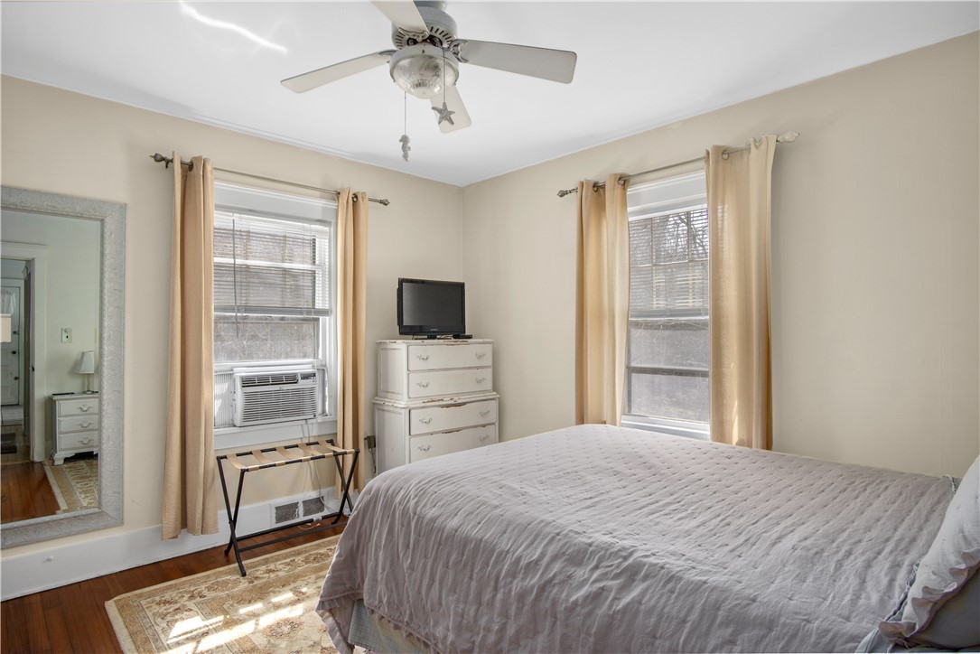 84 3rd Street Newport, RI 02840 - Photo 11 of 19