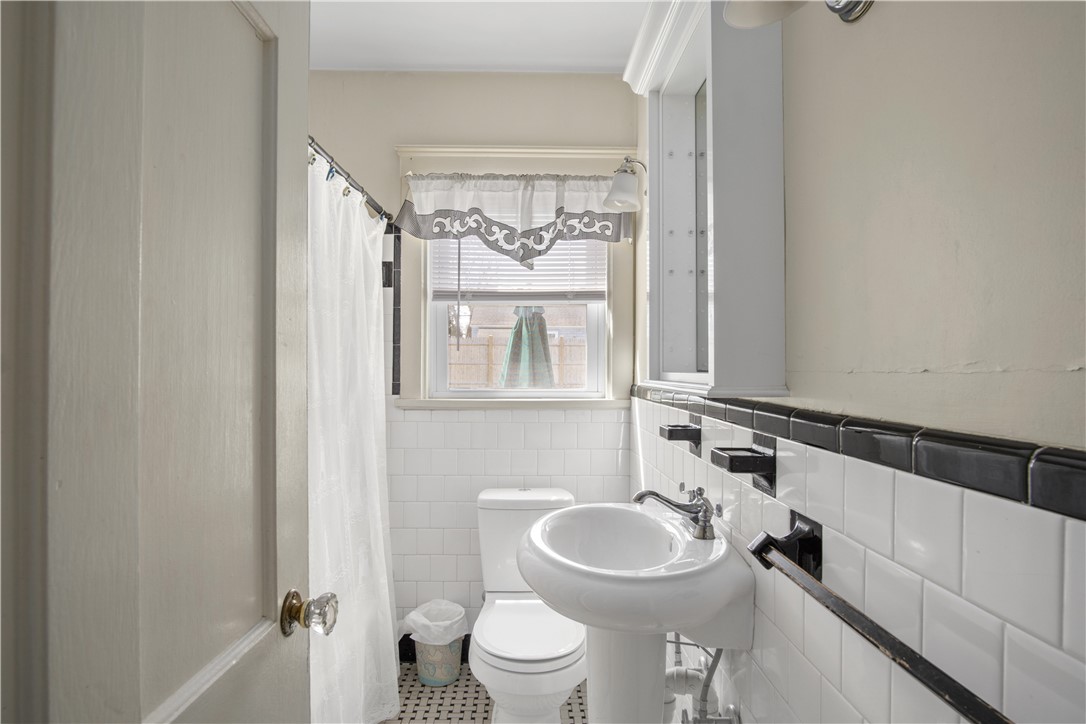 84 3rd Street Newport, RI 02840 - Photo 13 of 19